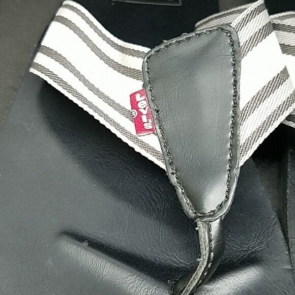 LEVIS Flip Flops - Picture 2 of 4